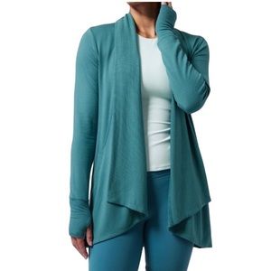 Athleta pranayama wrap borealis green